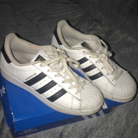adidas Shoes - SUPERSTAR W